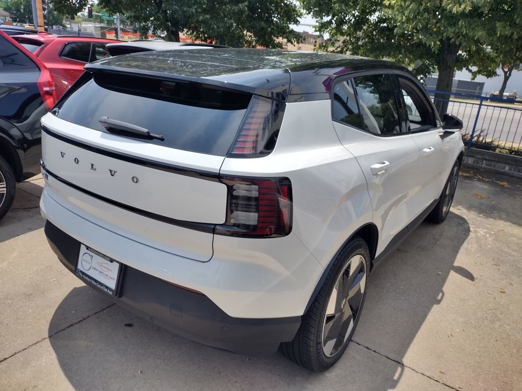 New 2025 Volvo EX30 Plus image 8