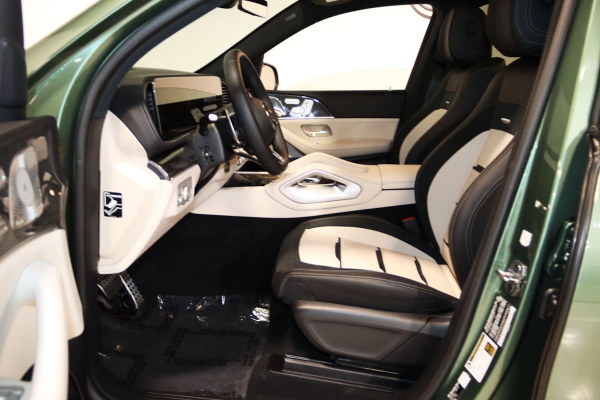 Used 2026 Mercedes-Benz GLS 63 AMG 4MATIC image 44