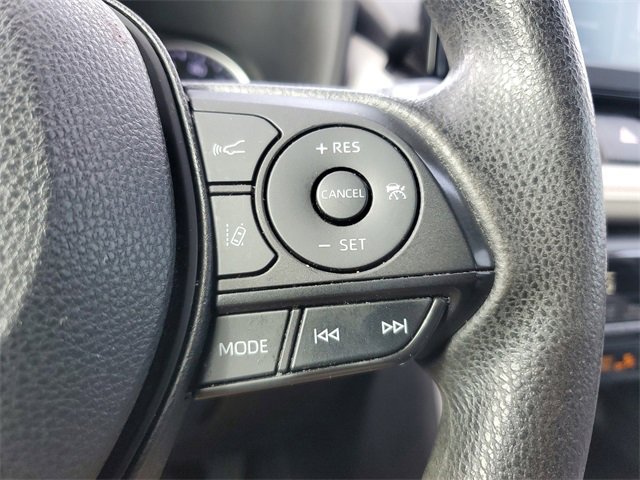 Used 2022 Toyota RAV4 XLE image 18