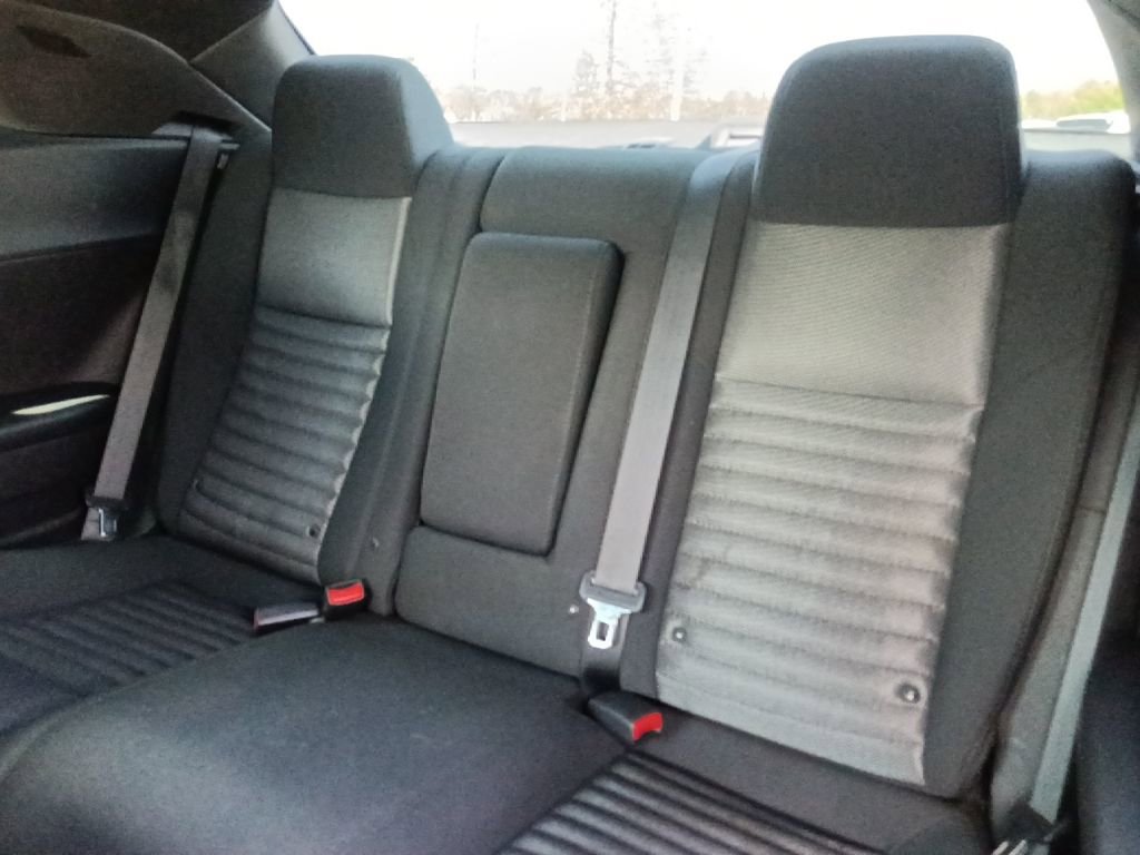 Used 2014 Dodge Challenger R/T RWD image 27