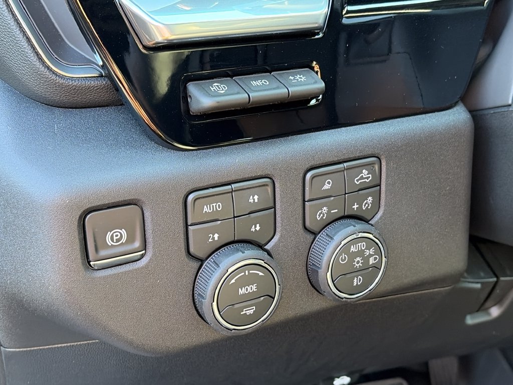 New 2026 Chevrolet Silverado 3500 High Country w/ High Country Premium Package AWD/4WD image 17