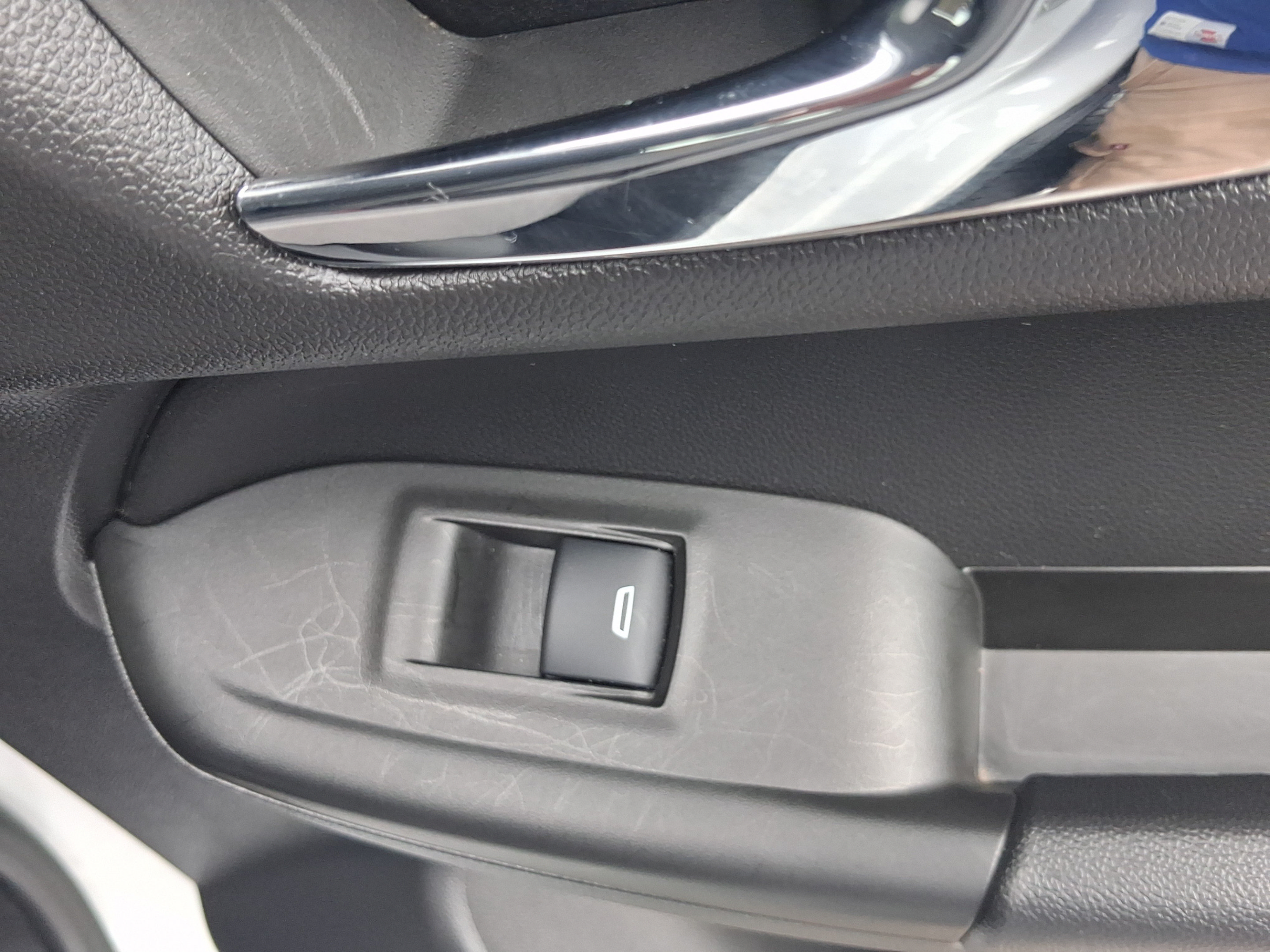 Used 2025 Chevrolet TrailBlazer LT FWD image 29