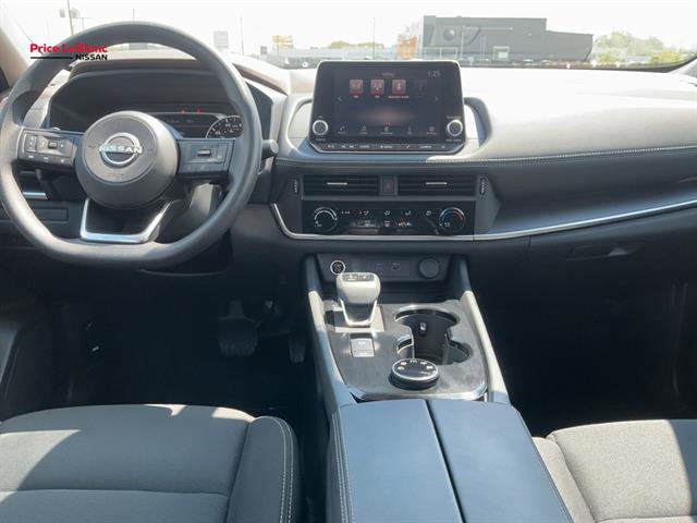 Used 2023 Nissan Rogue S image 23