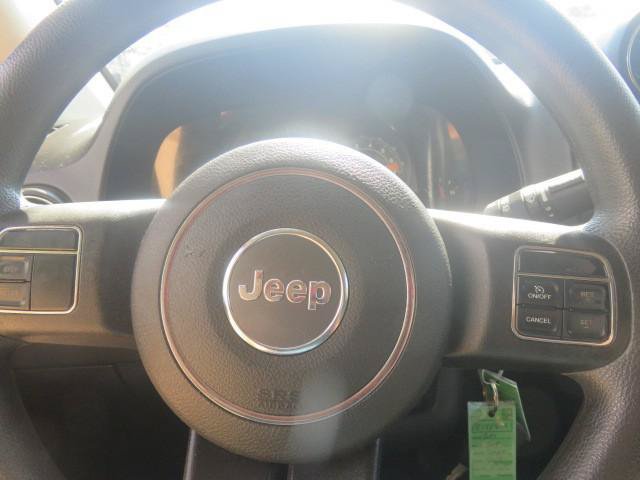 Used 2014 Jeep Compass Sport AWD/4WD image 16