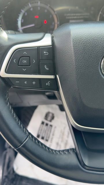 Used 2024 Toyota Highlander LE image 12