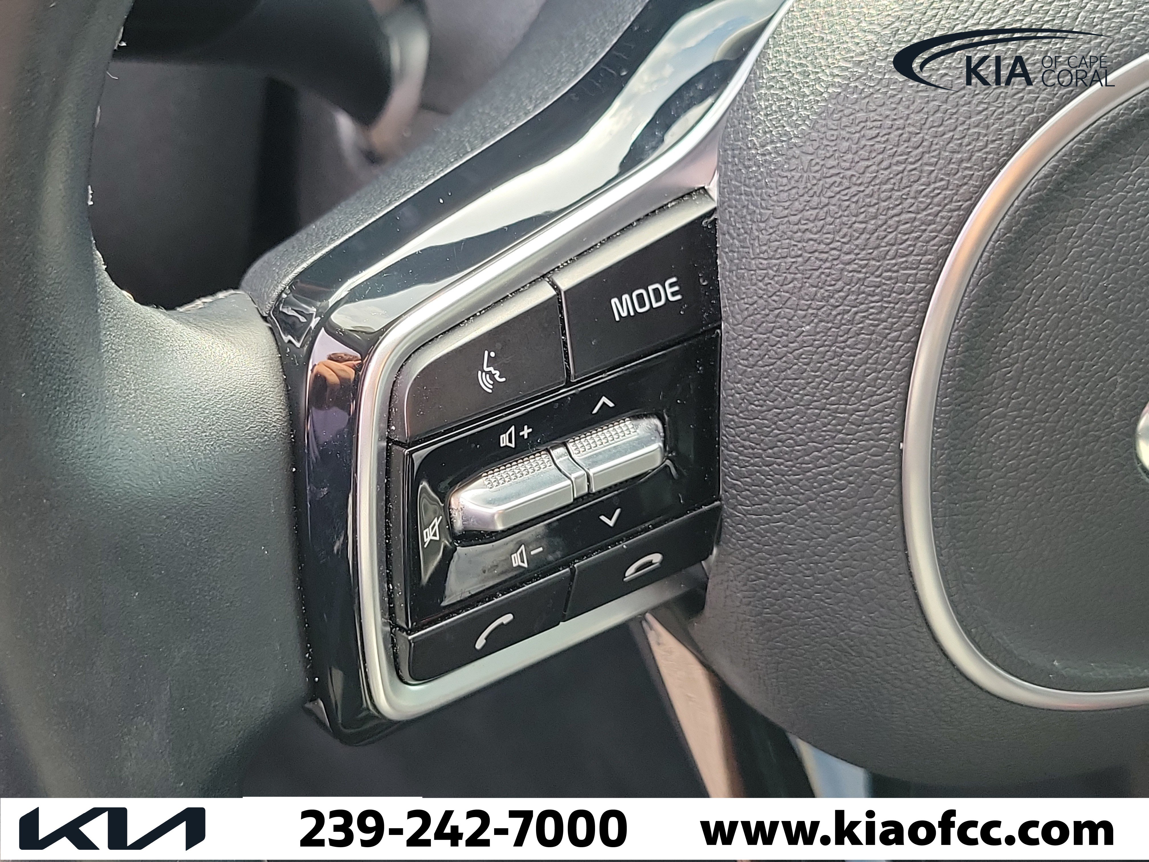 Used 2021 Kia Sorento SX AWD/4WD image 26