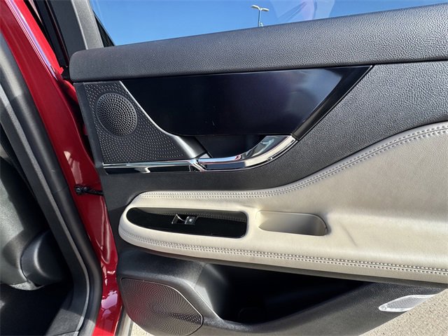 New 2026 Lincoln Corsair Premiere image 14