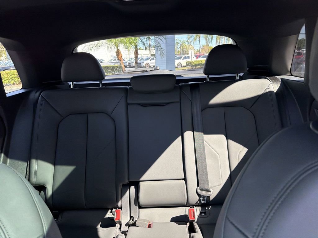 Used 2022 Audi Q3 2.0T Premium w/ Convenience Package image 12