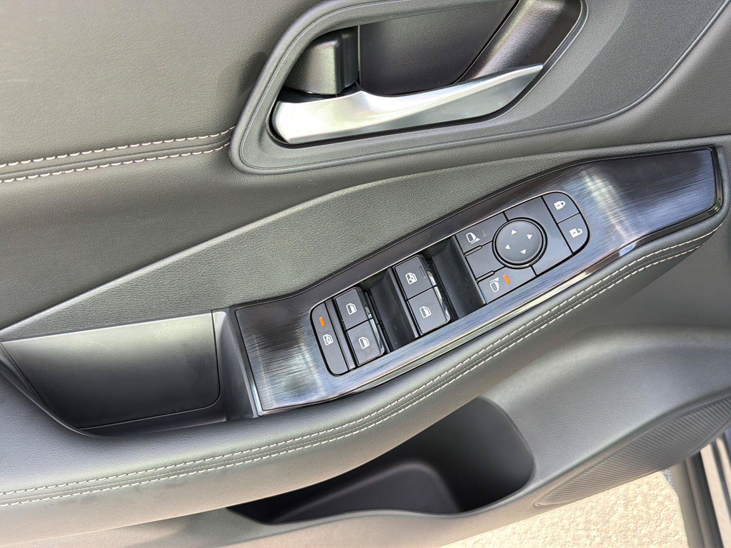 New 2026 Nissan Rogue Dark Armor FWD image 31
