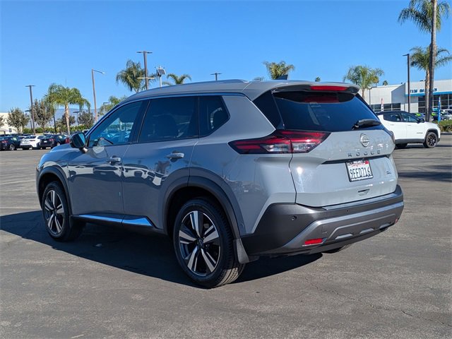 Used 2023 Nissan Rogue SL w/ SL Premium Package image 7