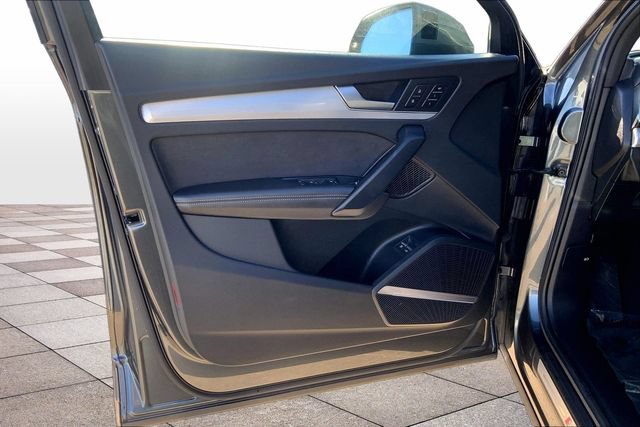 Used 2021 Audi Q5 e Premium Plus w/ Premium Plus Package AWD/4WD image 26