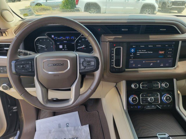 Used 2021 GMC Yukon Denali w/ Denali Premium Package RWD image 15