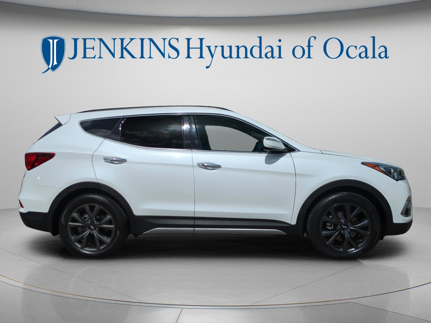 Used 2017 Hyundai Santa Fe Sport image 2