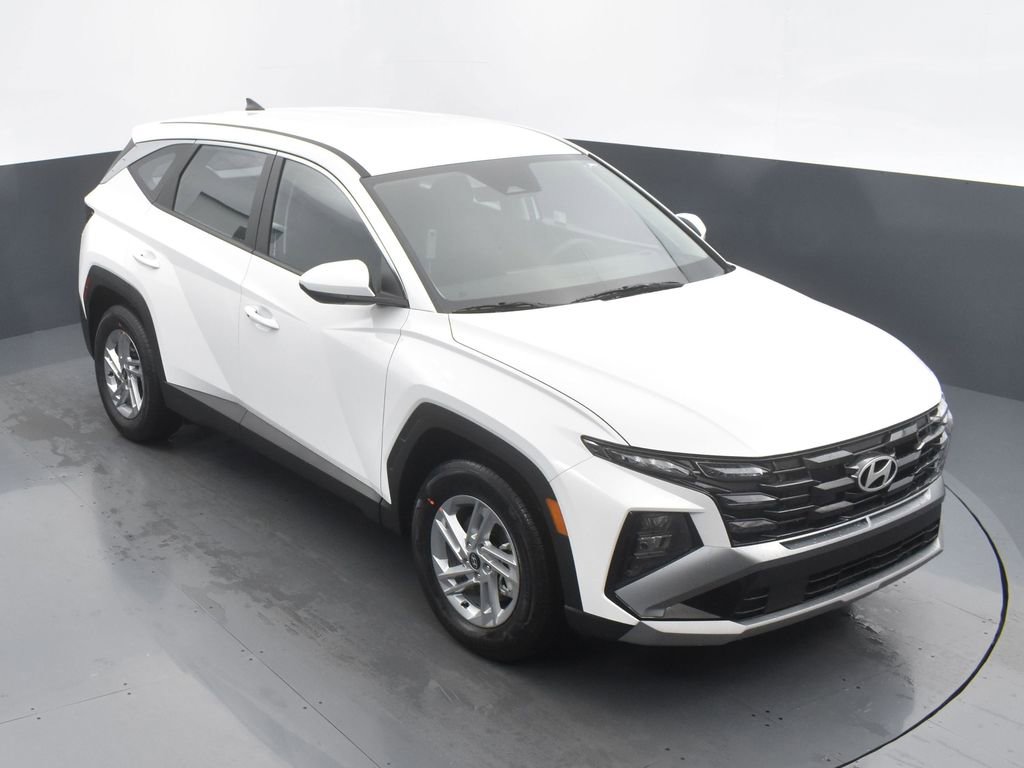 Used 2025 Hyundai Tucson SE image 14
