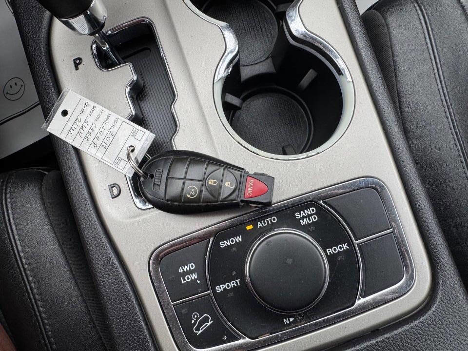 Used 2012 Jeep Grand Cherokee Limited image 38