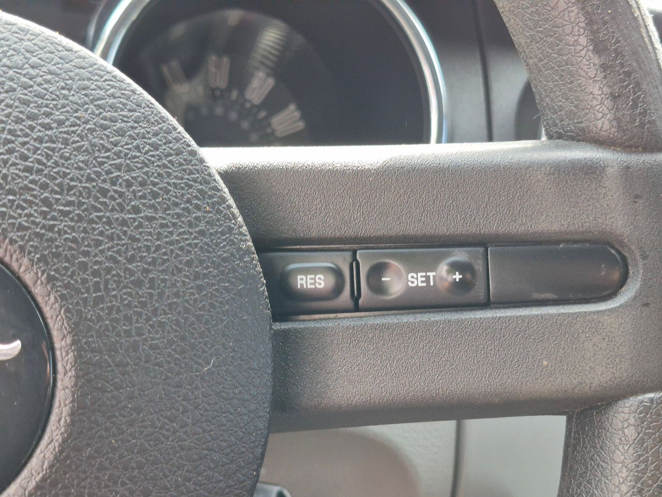 Used 2005 Ford Mustang Premium RWD image 20