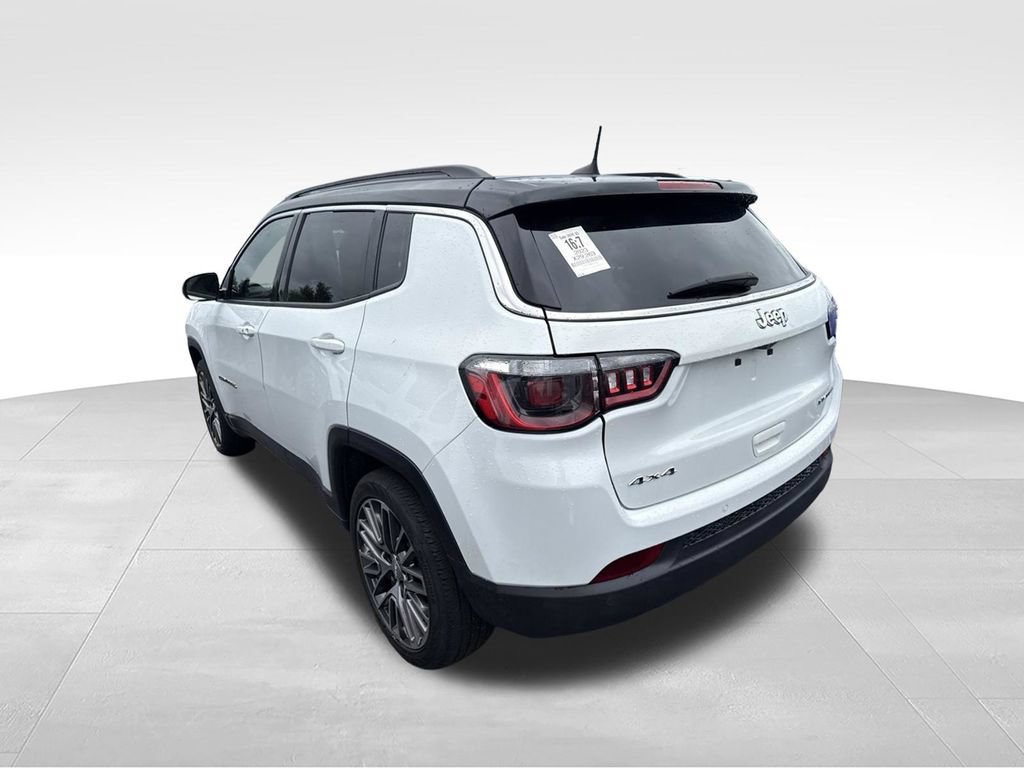 Used 2023 Jeep Compass Limited w/ Elite Group AWD/4WD image 5