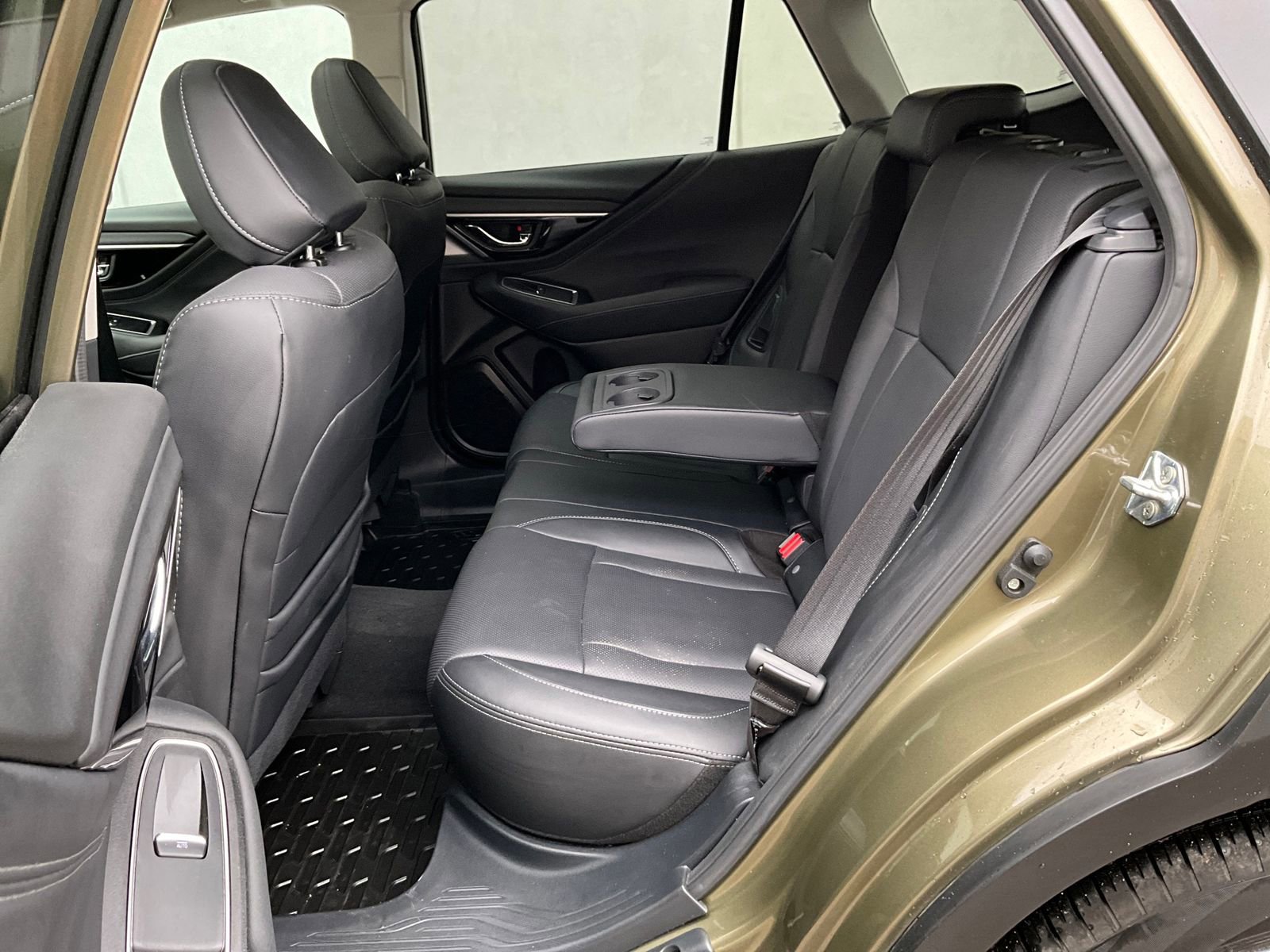 Certified 2025 Subaru Outback Limited w/ Popular Package #2 image 32