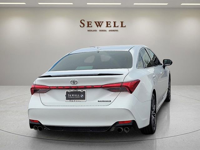 Used 2019 Toyota Avalon Touring FWD image 5