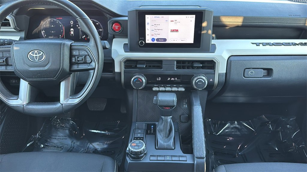 Used 2024 Toyota Tacoma TRD Off-Road image 33
