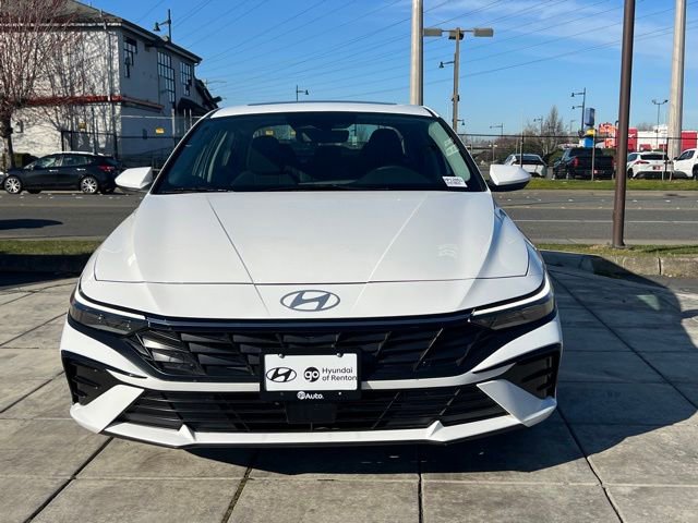 Certified 2025 Hyundai Elantra SEL image 4