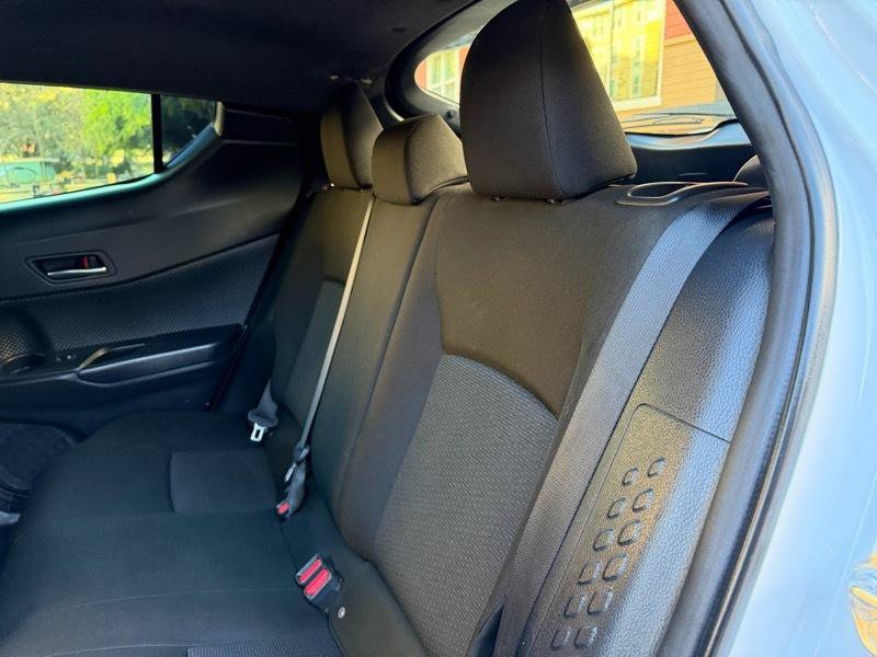 Used 2019 Toyota C-HR LE FWD image 33