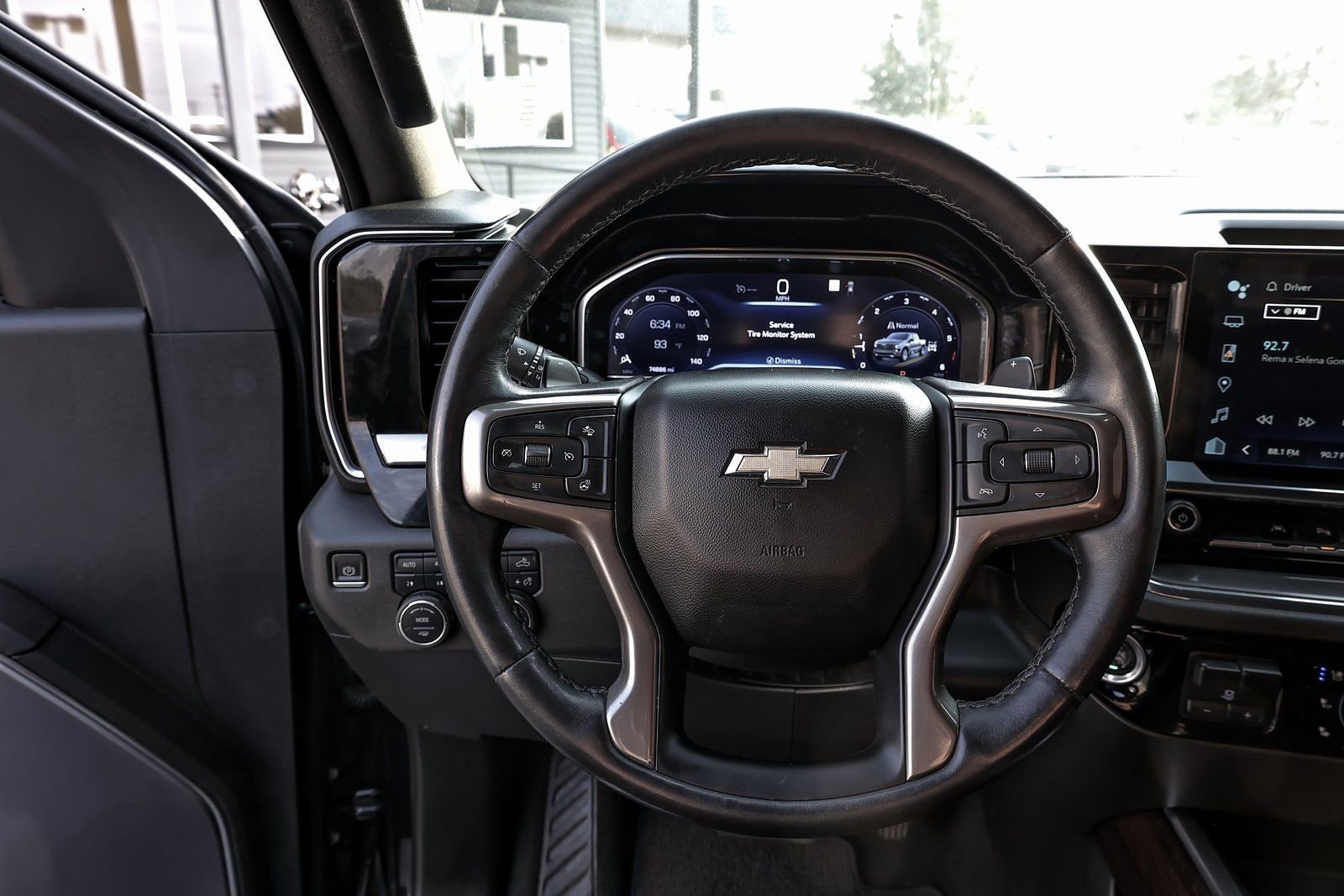 Used 2023 Chevrolet Silverado 1500 High Country image 13