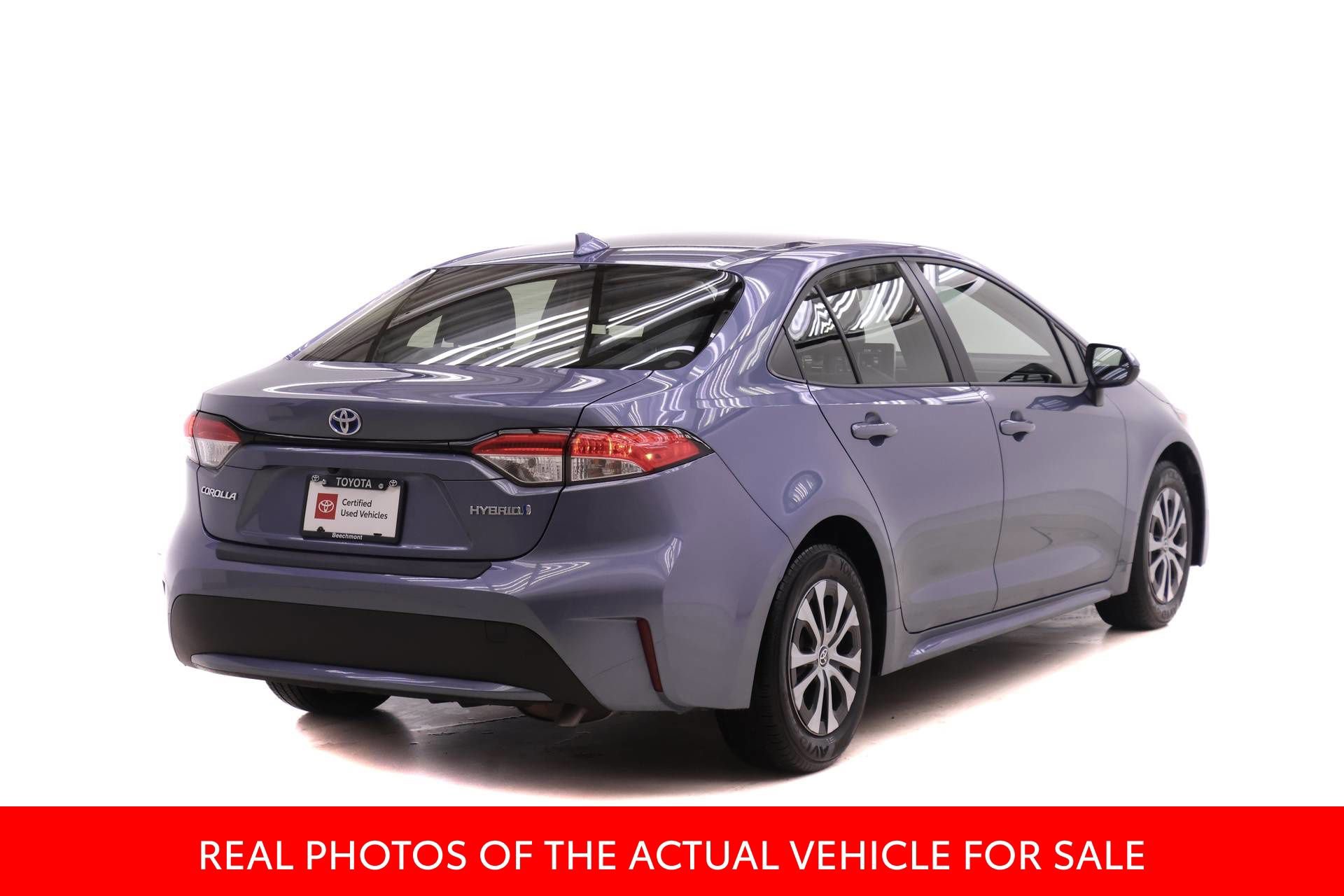 Certified 2022 Toyota Corolla LE image 2