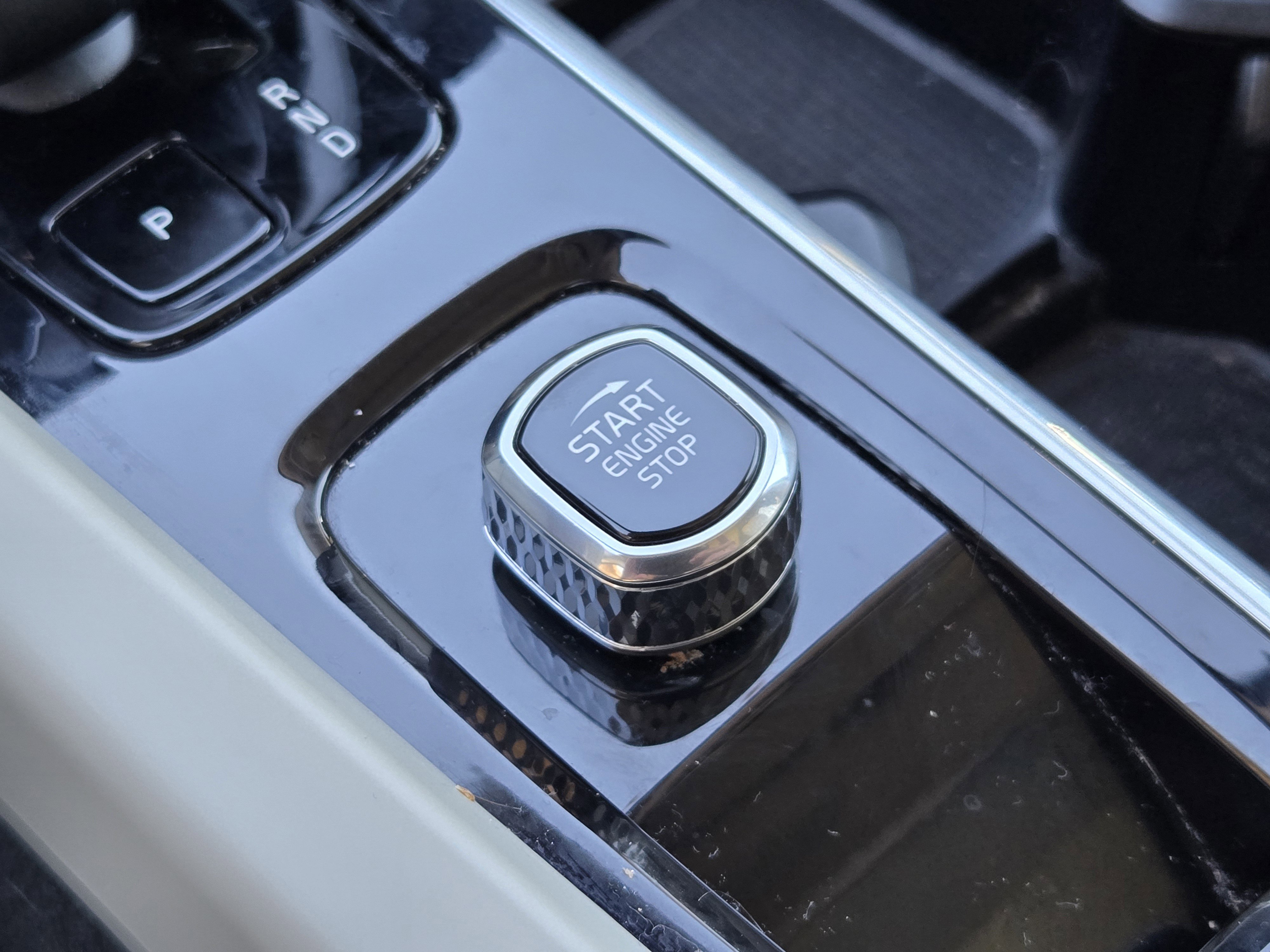 Used 2023 Volvo XC60 B5 Plus w/ Climate Package image 31