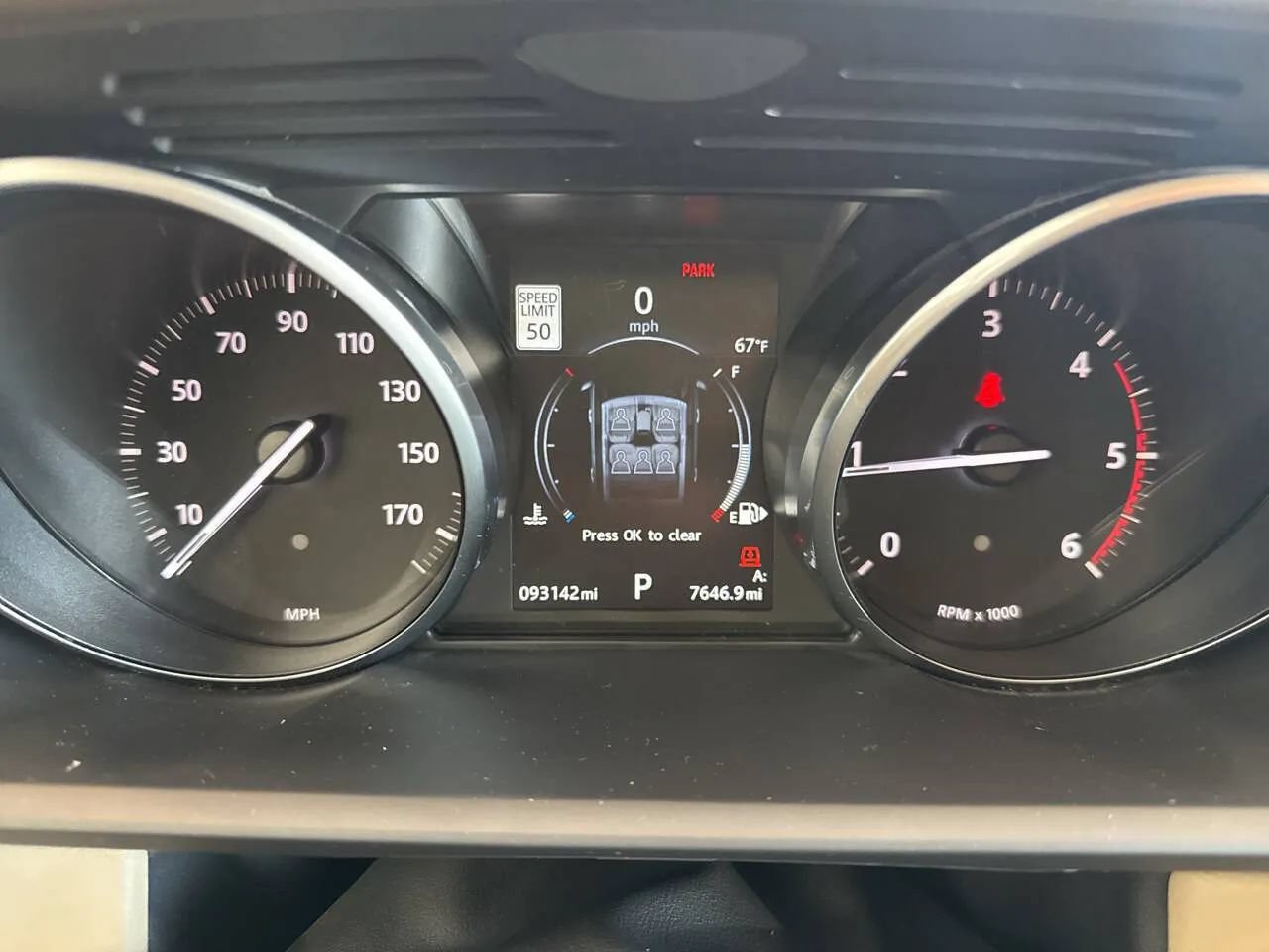 Used 2017 Land Rover Range Rover Sport HSE AWD/4WD image 36