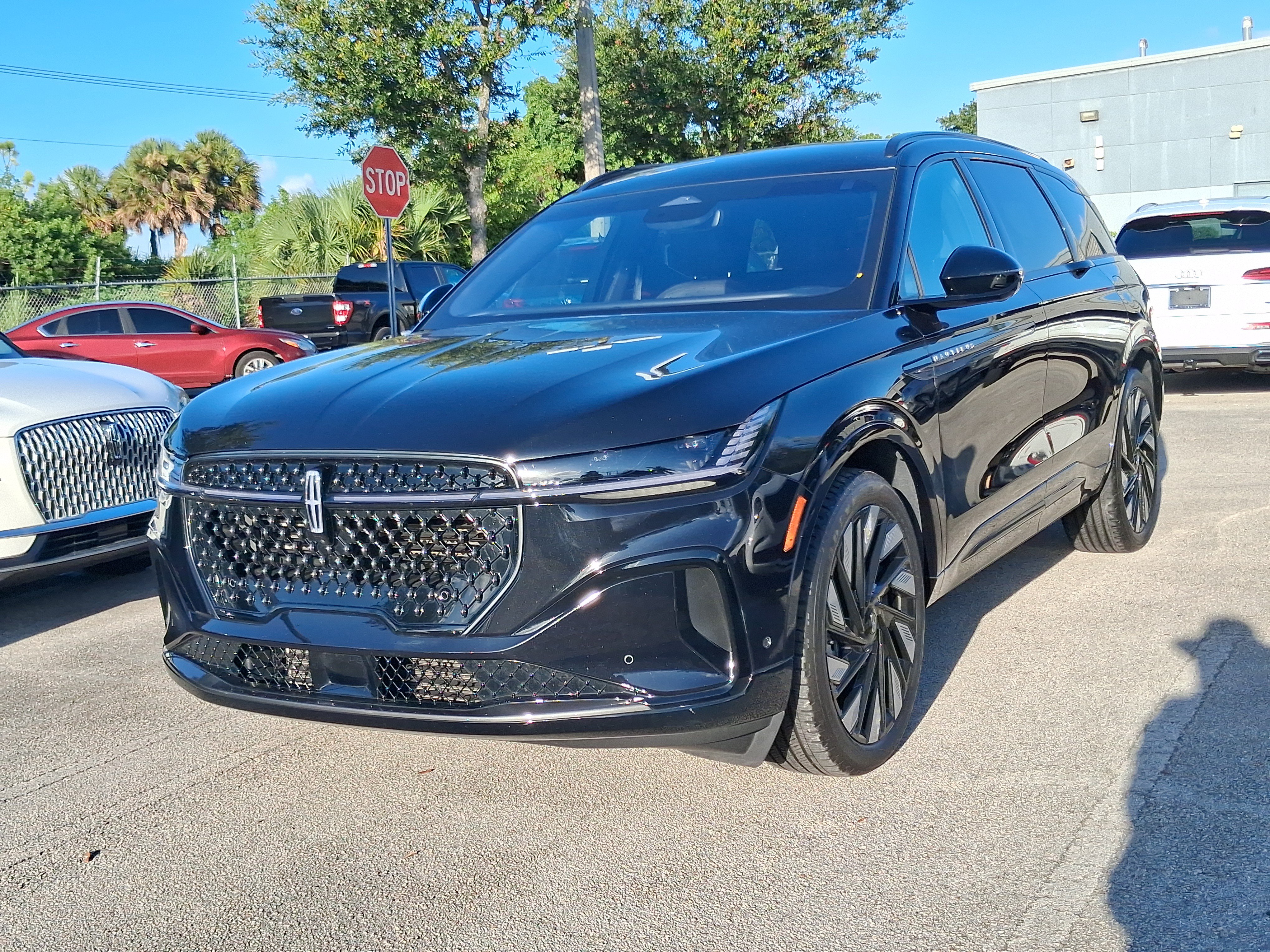 Certified 2024 Lincoln Nautilus Reserve w/ Jet Appearance Package (87T) AWD/4WD image 2