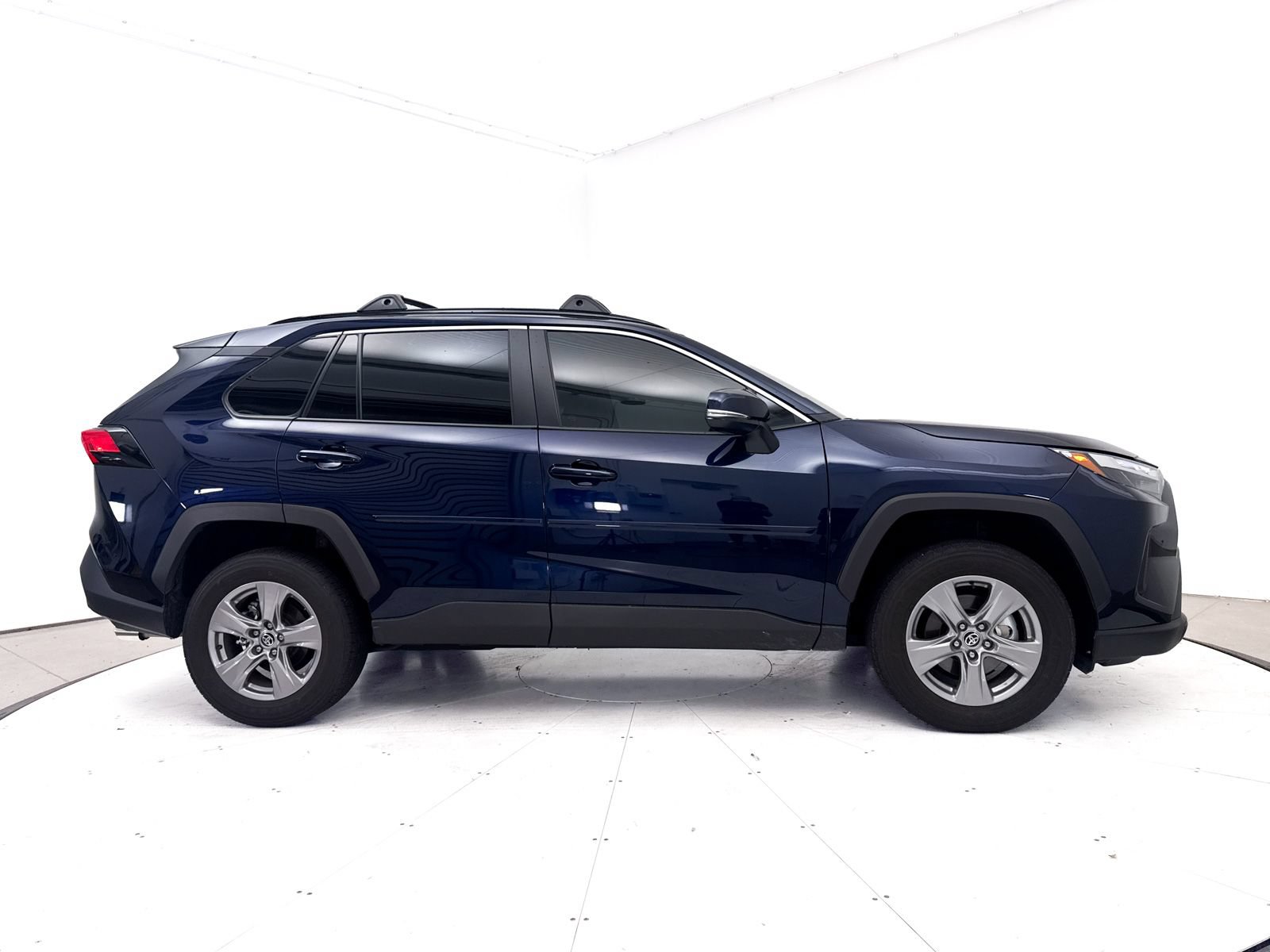 Used 2024 Toyota RAV4 XLE w/ Convenience Package FWD image 37