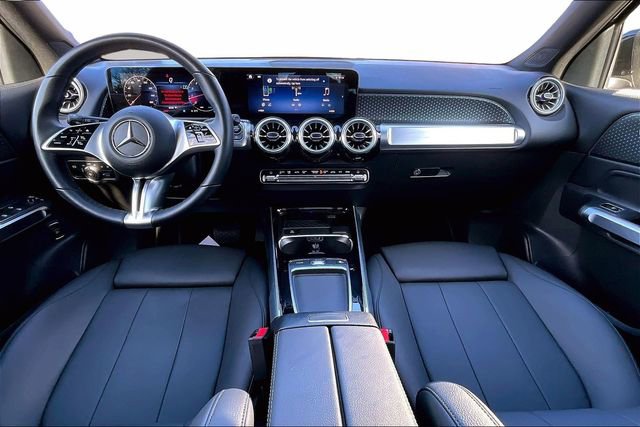 Used 2025 Mercedes-Benz GLB 250 4MATIC image 10