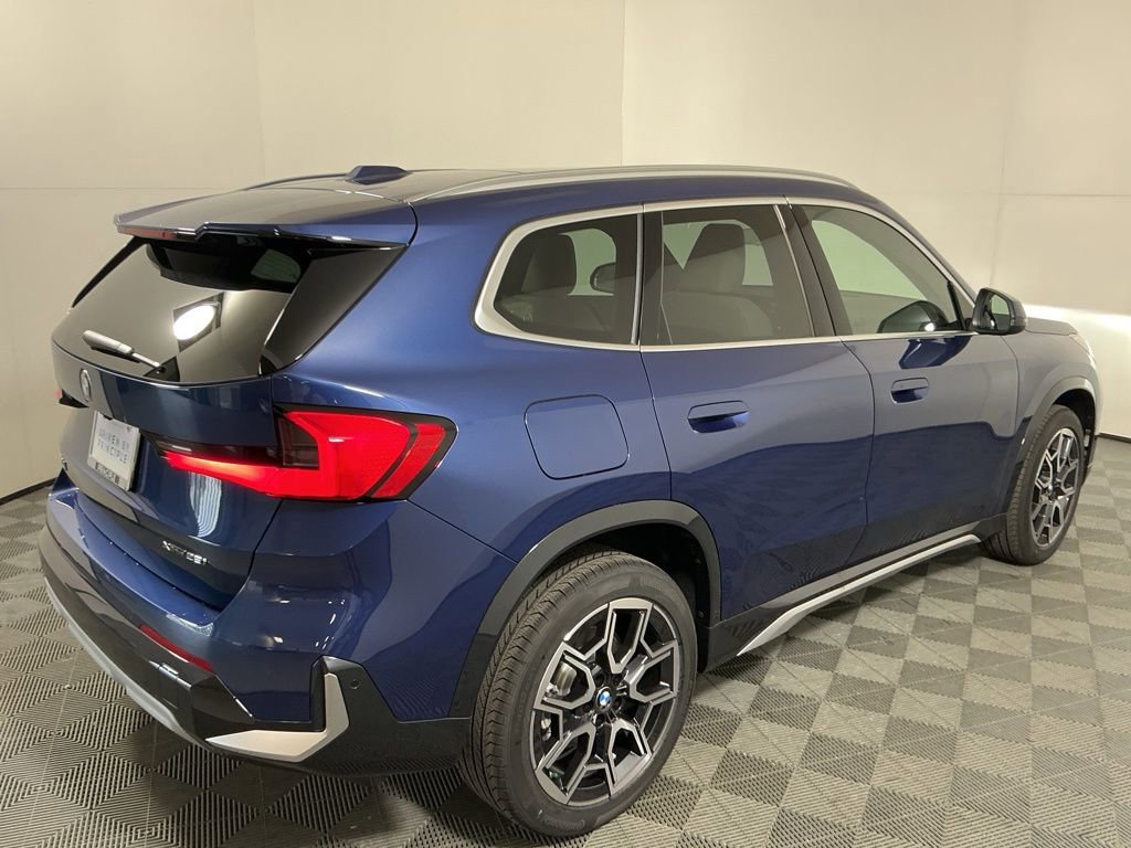 New 2025 BMW X1 xDrive28i w/ Convenience Package image 4