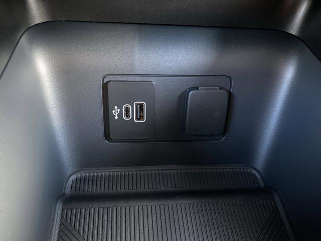 New 2026 Ford Explorer Active w/ Active Comfort Package image 22