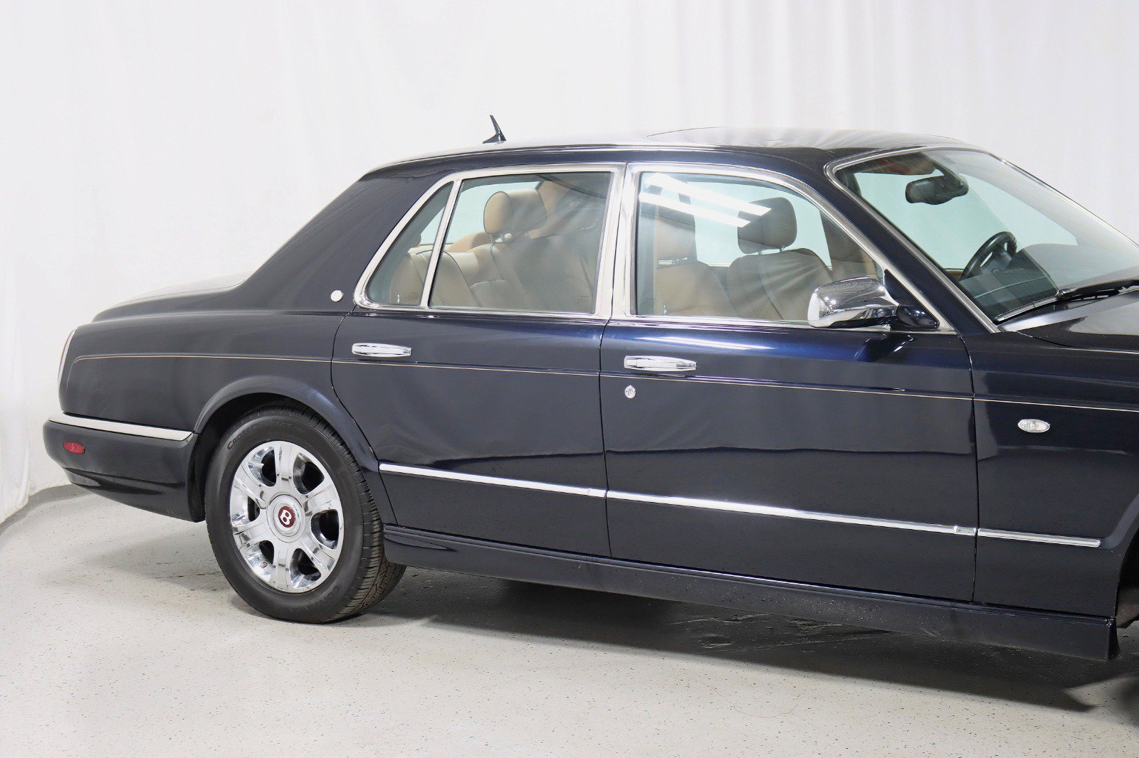 Used 2006 Bentley Arnage R RWD image 3