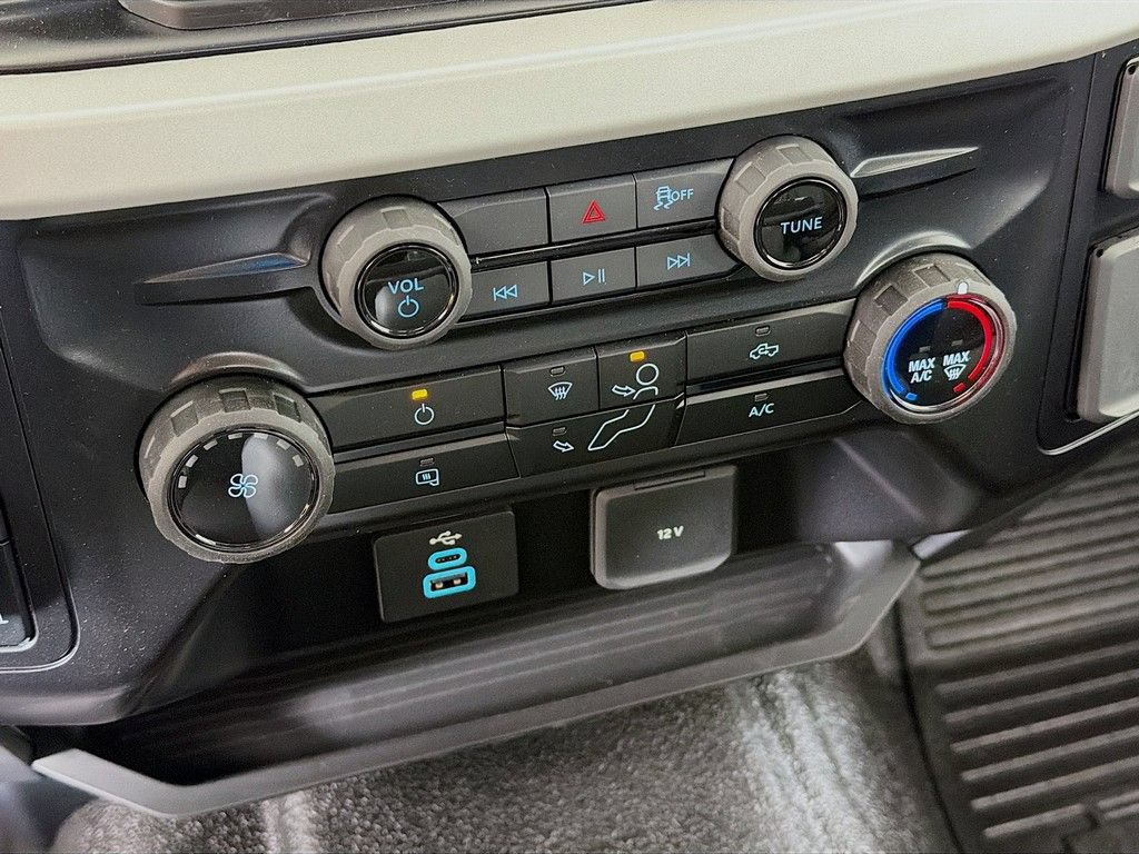 New 2026 Ford F250 XL w/ XL Chrome Package AWD/4WD image 34
