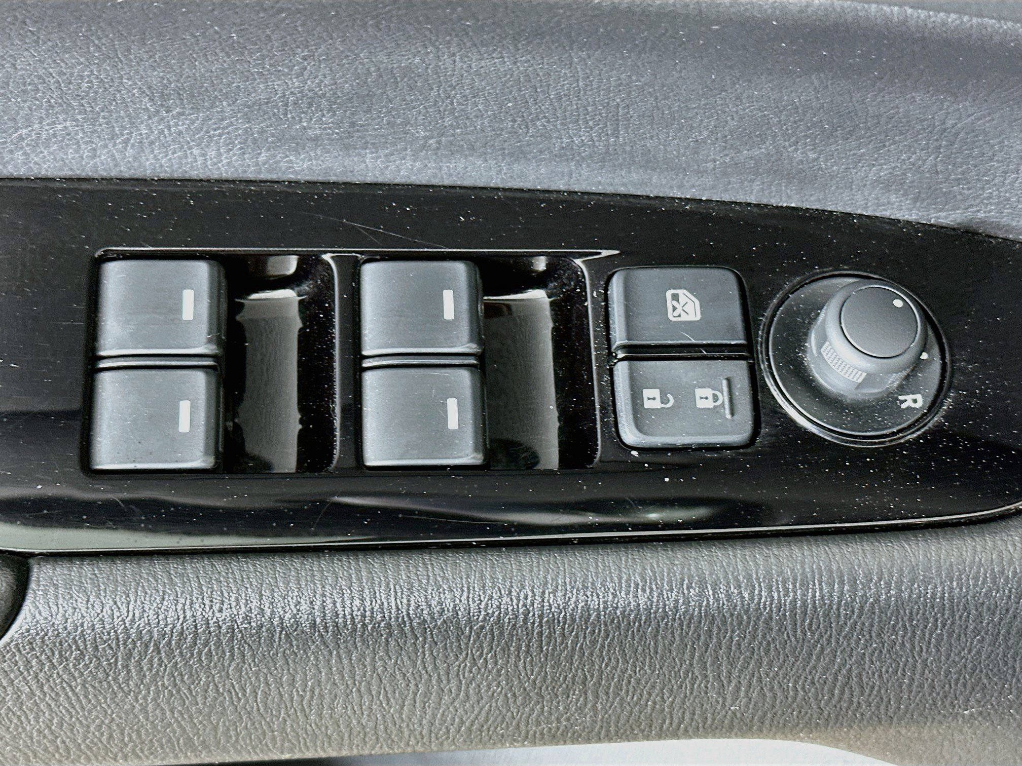 Used 2025 MAZDA CX-5 AWD 2.5 S w/ Preferred Package image 15