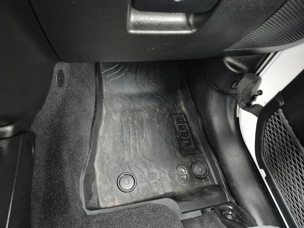 Used 2021 Jeep Wrangler Unlimited Sport image 19