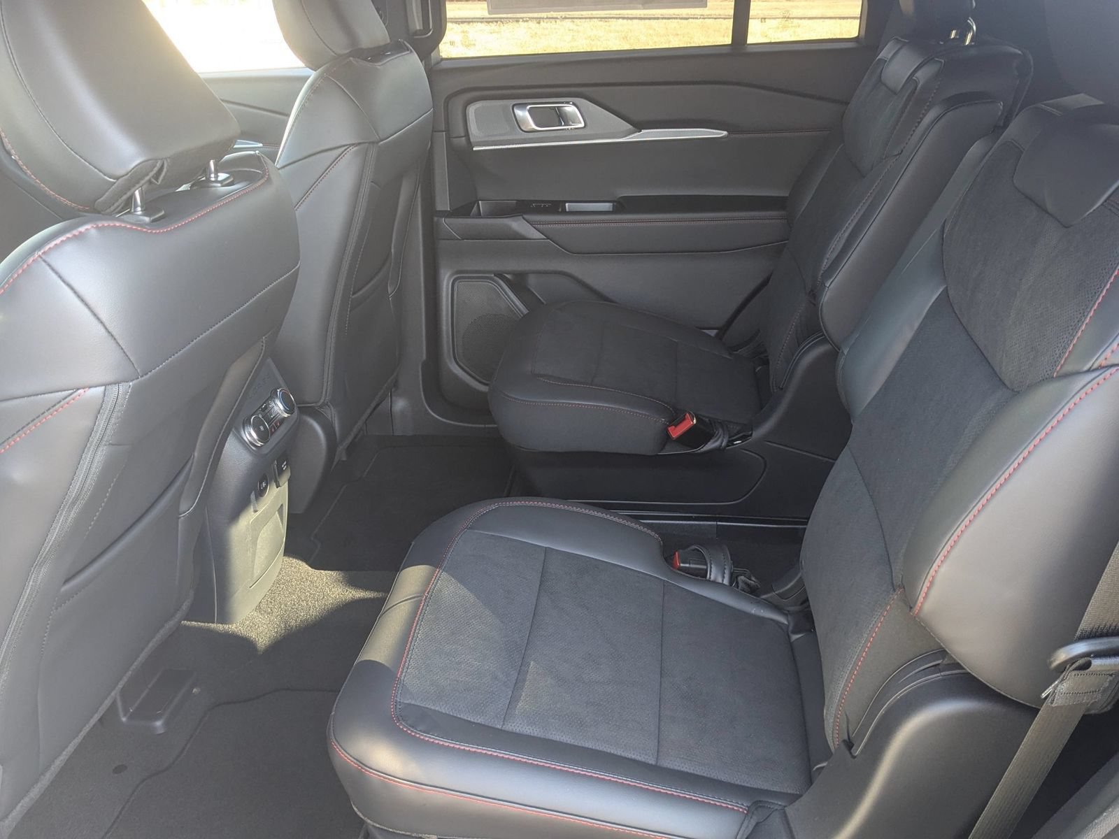 New 2026 Ford Explorer ST AWD/4WD image 29