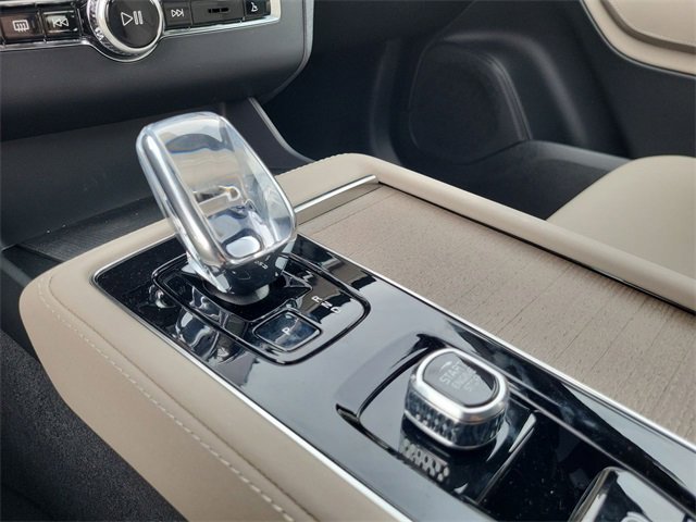 New 2026 Volvo XC90 T8 Plus image 24