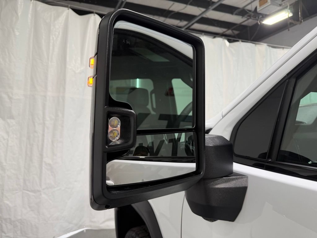 New 2026 GMC Sierra 2500 AT4 w/ AT4 Premium Plus Package AWD/4WD image 9