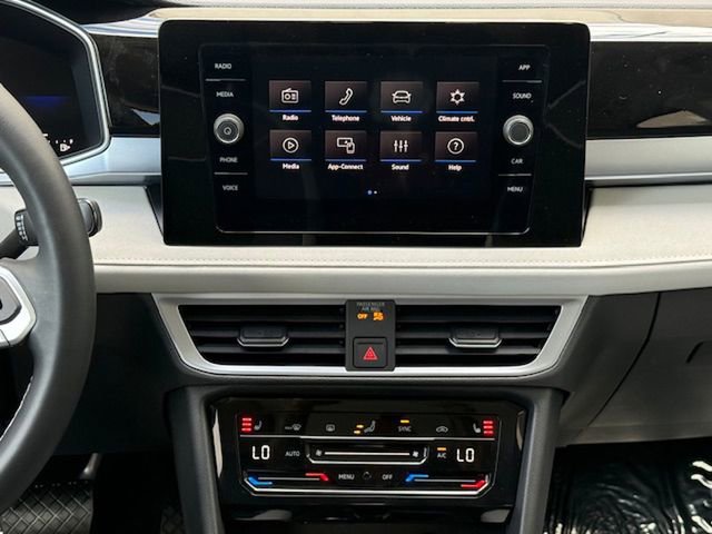 New 2025 Volkswagen Taos SE image 20