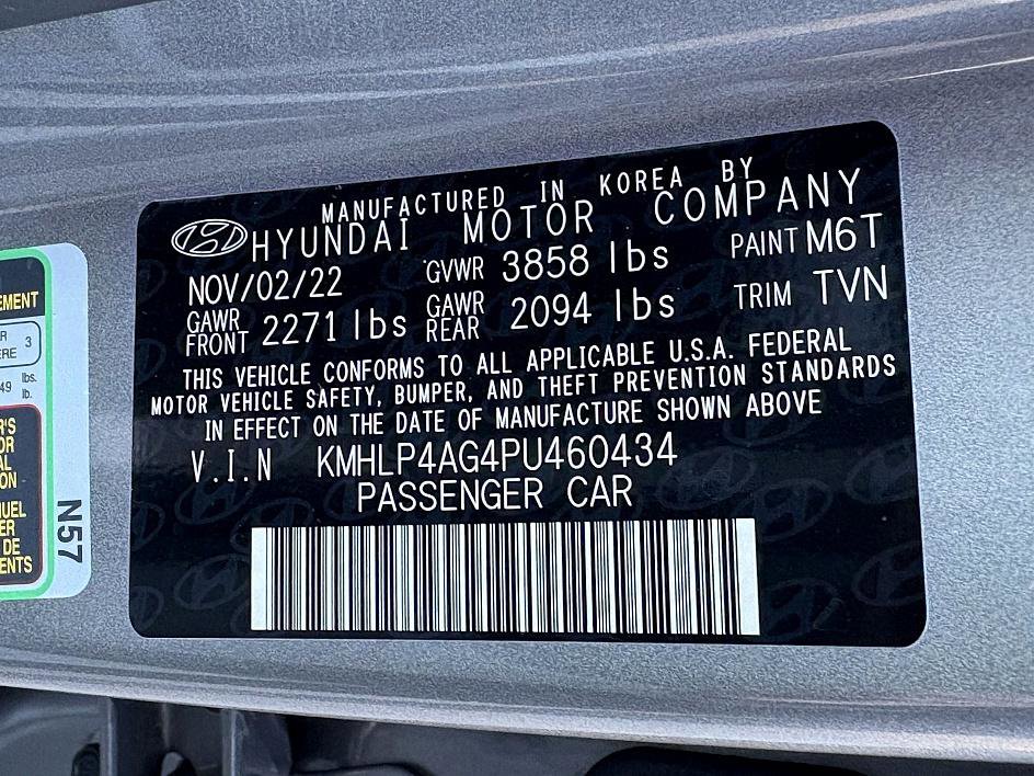 Used 2023 Hyundai Elantra Limited image 27