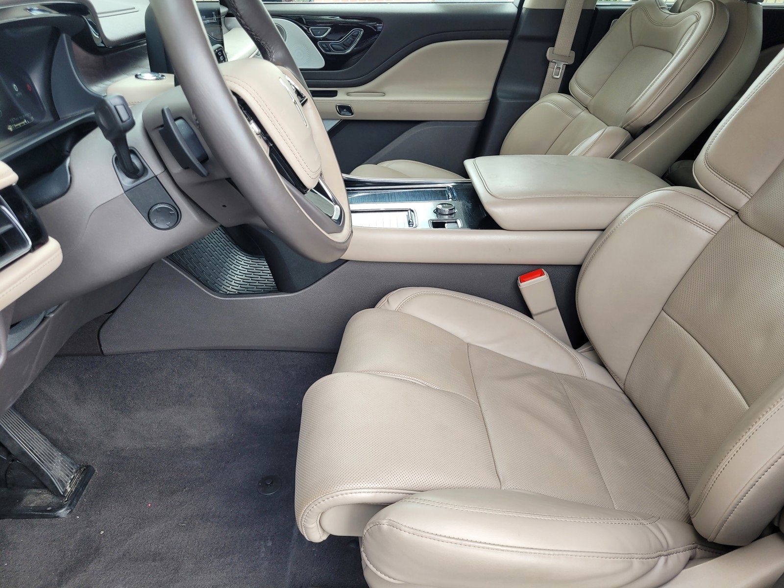 Used 2023 Lincoln Aviator Reserve w/ Equipment Group 201A image 21