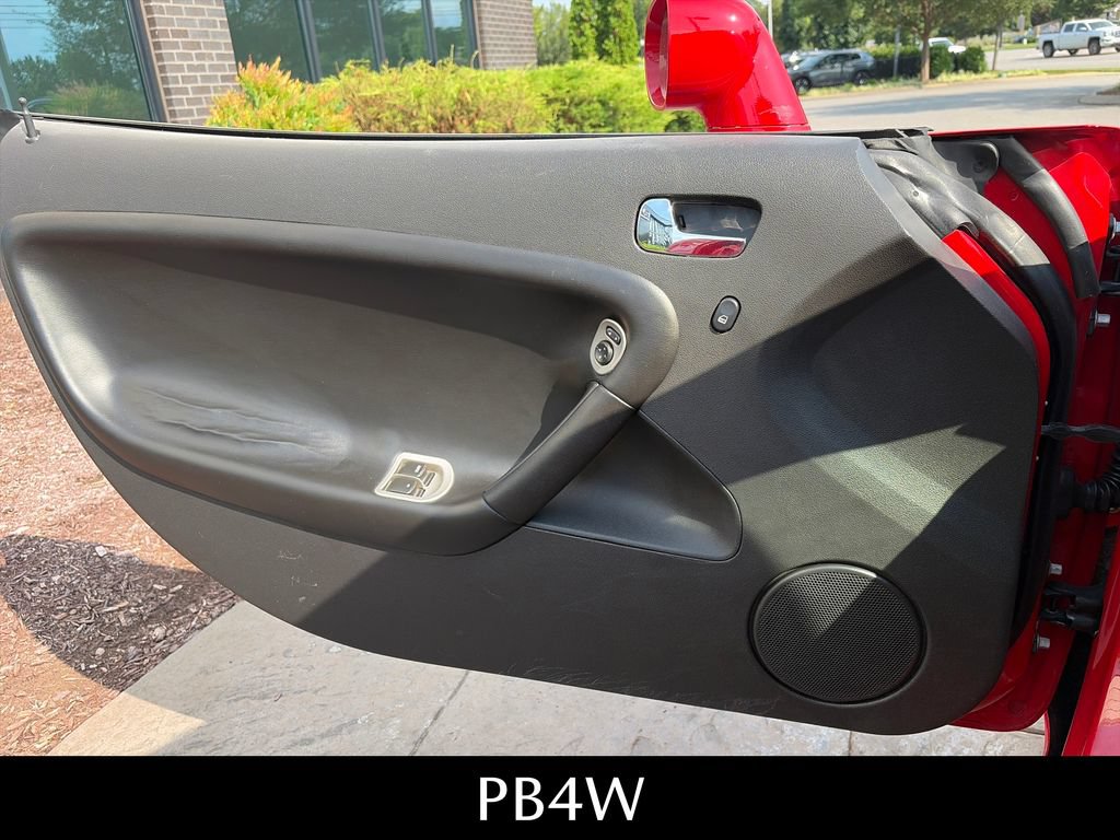 Used 2007 Pontiac Solstice Convertible w/ Premium Package RWD image 23
