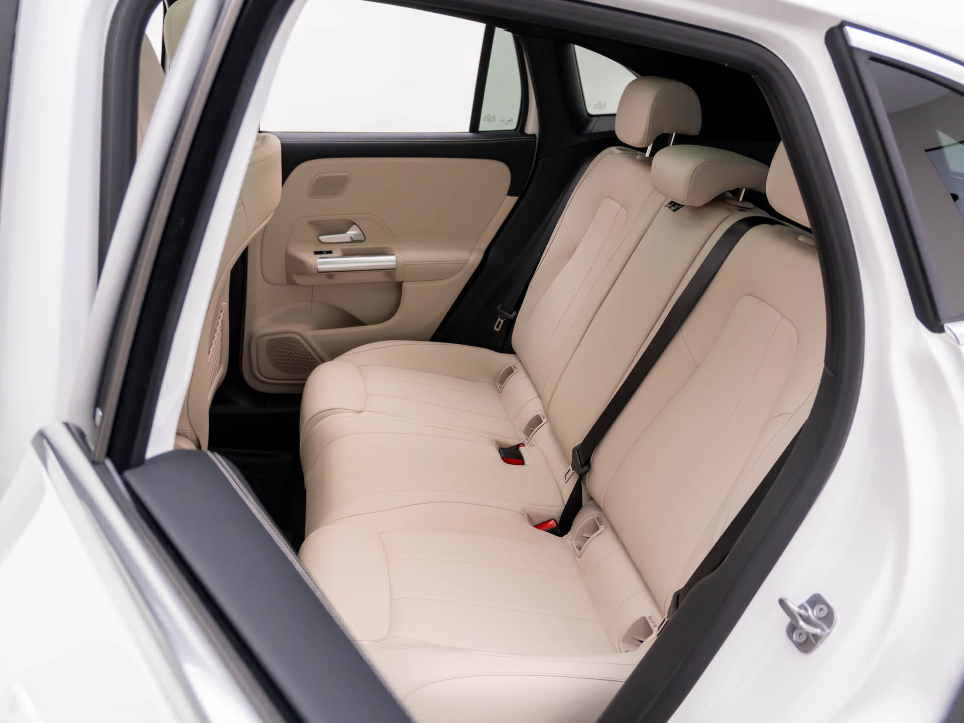 New 2026 Mercedes-Benz GLA 250 4MATIC image 19