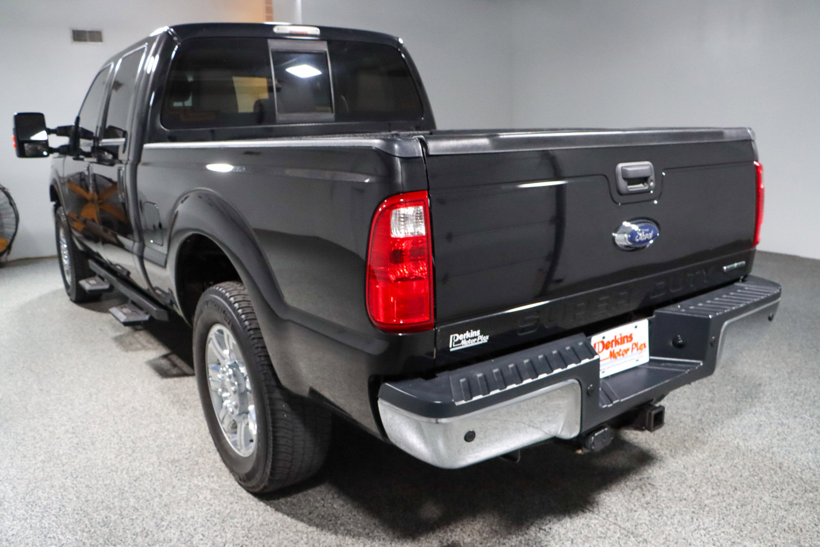 Used 2015 Ford F250 Lariat w/ Chrome Package image 9