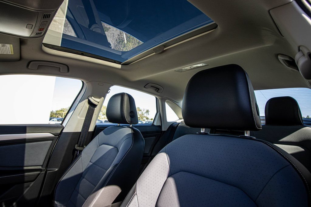 New 2026 Volkswagen Jetta SE FWD image 43