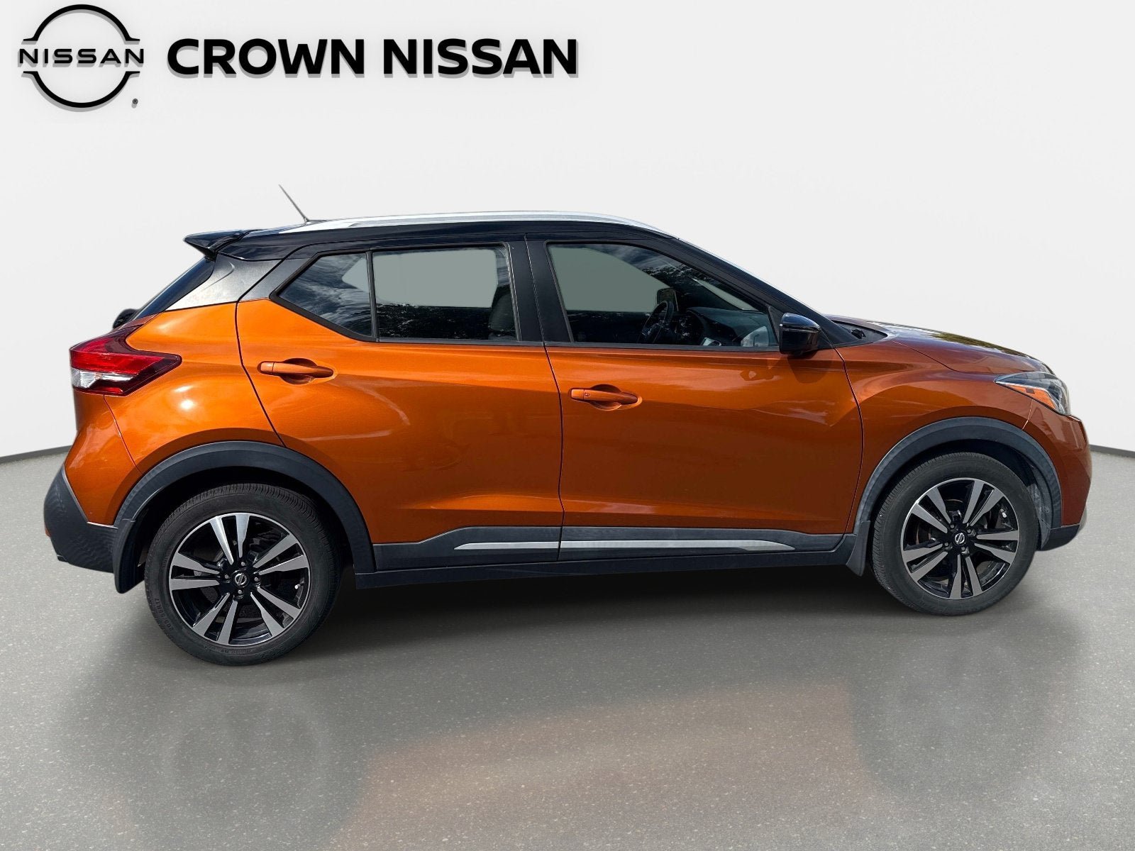 Certified 2019 Nissan Kicks SR FWD image 9